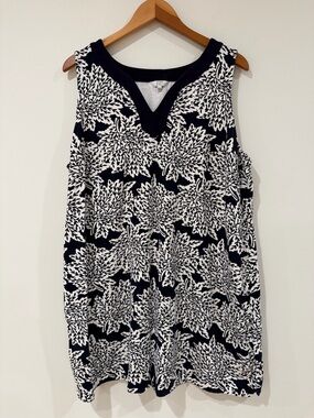 Crown & Ivy Navy and White Floral V-Neck Sundress